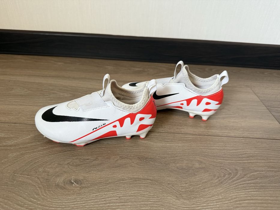 Бутси без шнурків Nike Air mercurial 28.5 розмір