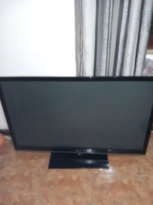 Vendo tv para peças
