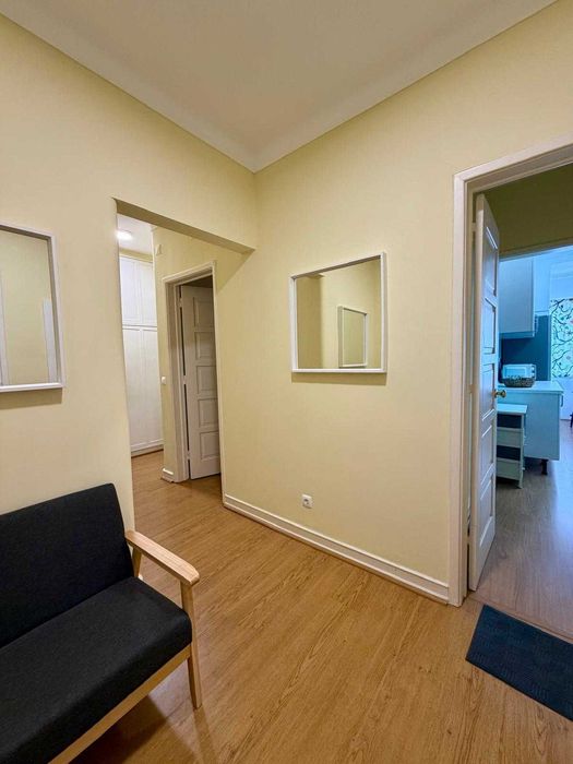 Quarto Individual | 14 m2 para estudantes universitárias | Alvalade / Av. de Roma | Despesas Incluídas | 575 euros