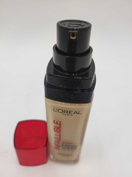 Podkład do twarzy L'Oréal Paris Infaillible  100 Warm Undertone 30 ml