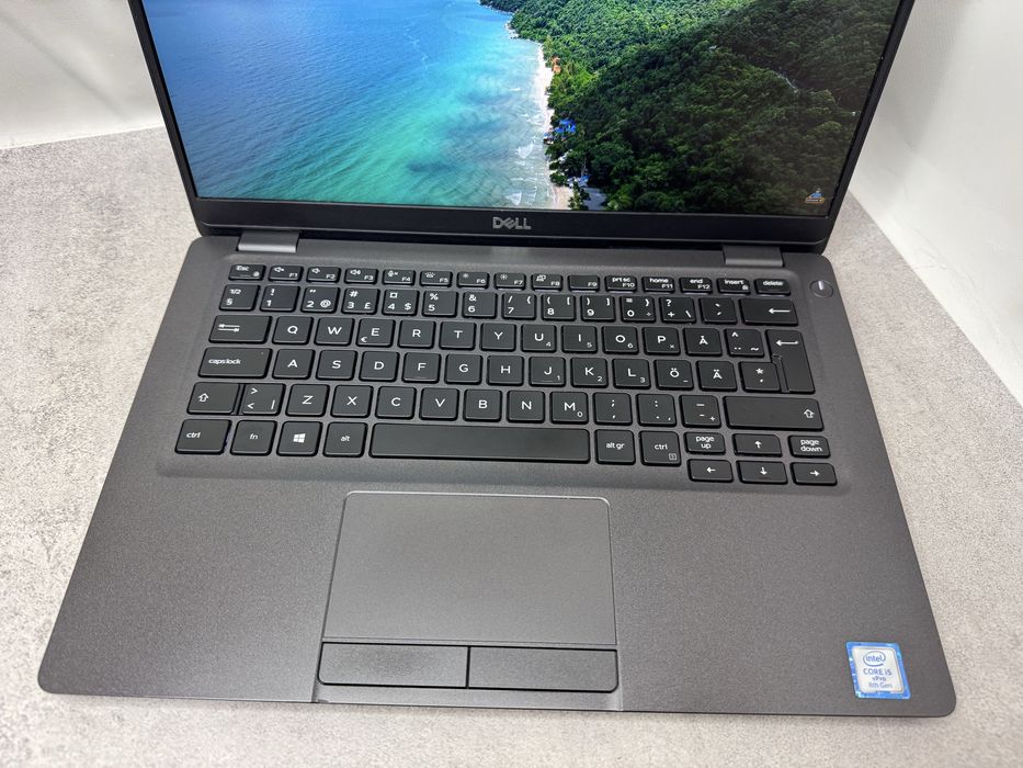 16GB/NVMe 256GB/Dell Latitude 5300 i5-8265U/4 ядра/13.3 " Full HD IPS