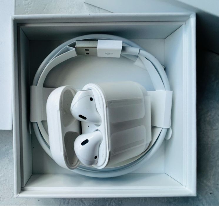AirPods Apple 2 like new!64553310960897124