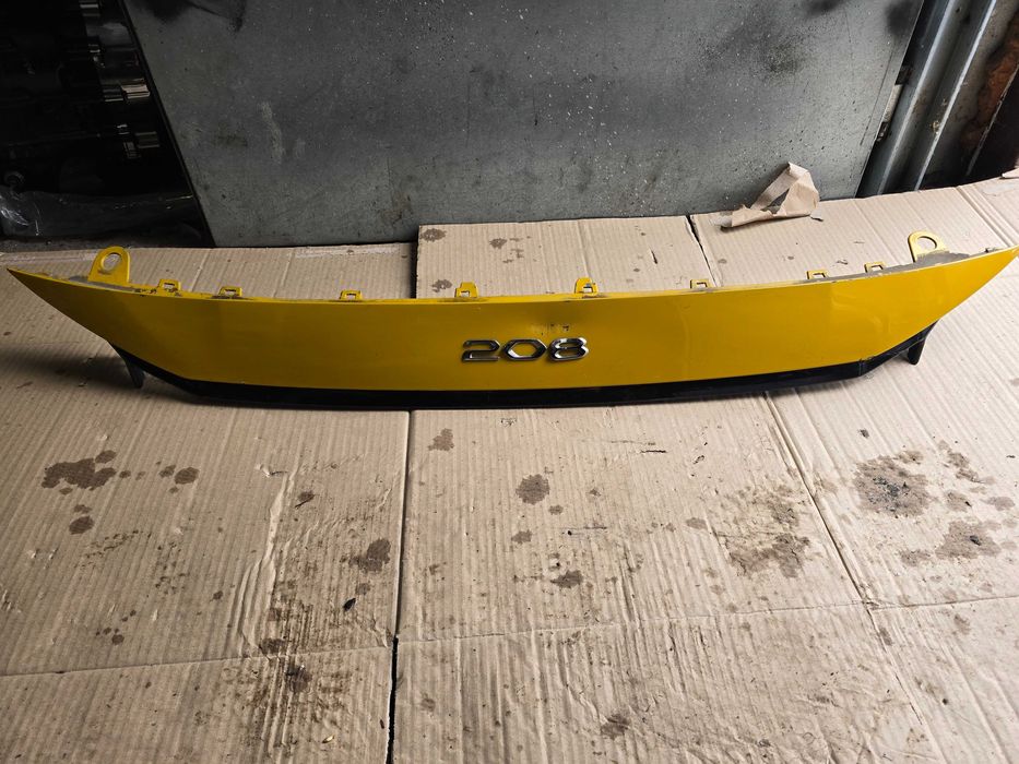 nakładka górna grilla listwa Peugeot 208 II