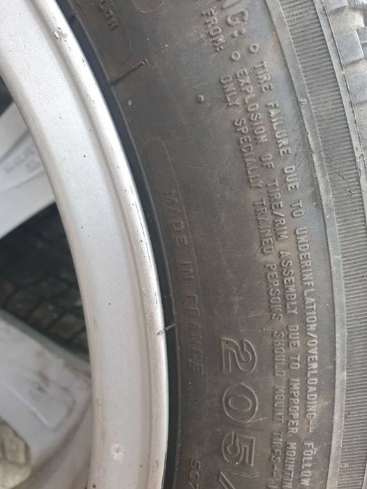 Продам шини FIRESTONE 205/50 16 87W