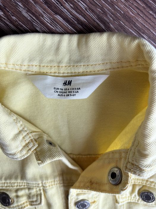 Джинсова курточка h&m, джинсовка ні дівчинку чи хлопчика 104-110