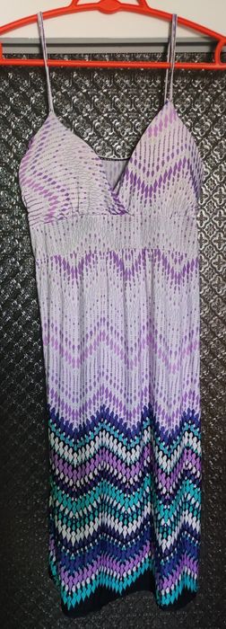 Sukienka damska na ramiączkach