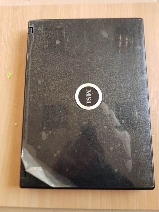 Ноутбук MSI-6877