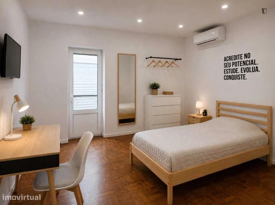 Quarto - localizado em Evora