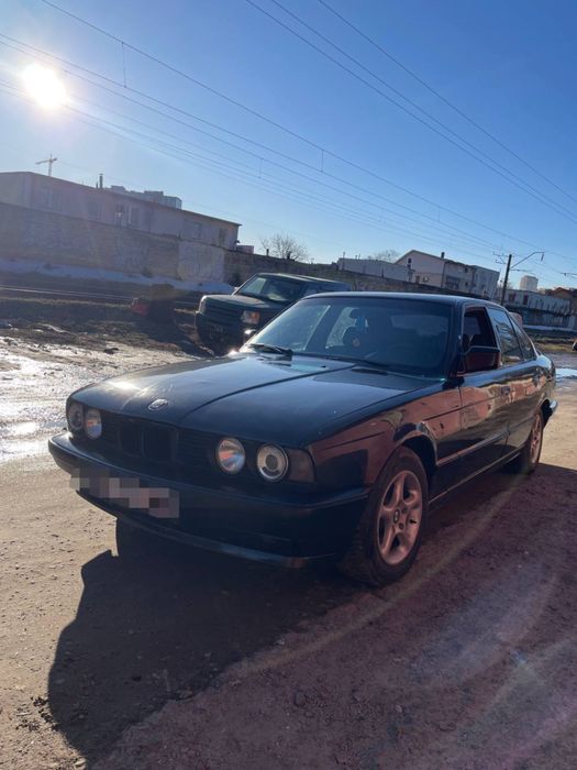Продам живу BMW 535 1989 року