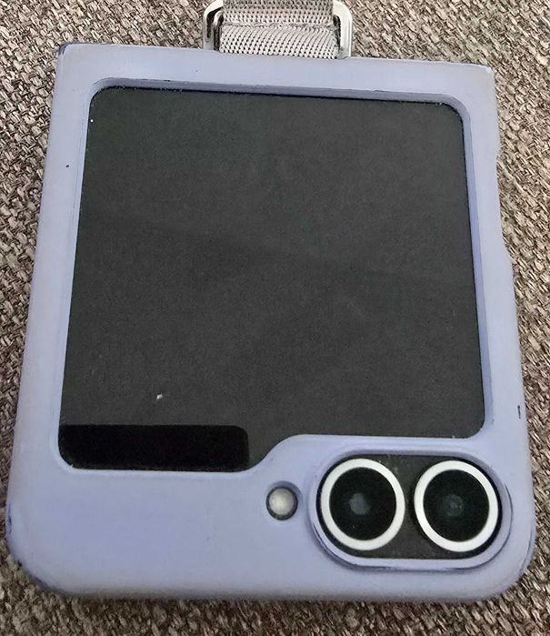 Galaxy Z Flip 6 256GB (1 Ano e 3 meses de garantia)