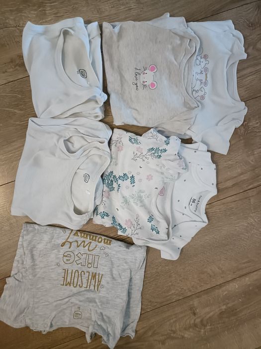 body dziewczęce 6 sztuk i rampers r. 86