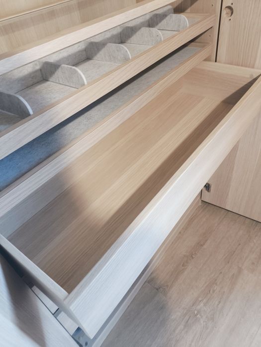 Szafa Pax dąb bejcowany na biało IKEA  35 x 100 x 200 niemowlęca