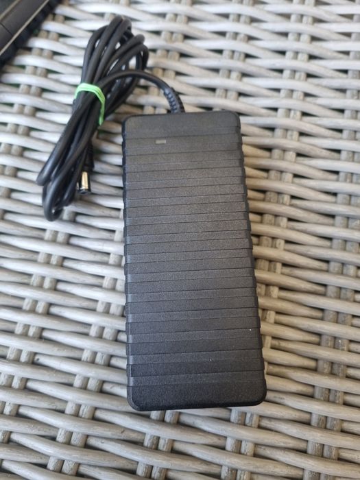 Zasilacz UPC Horizon 12v5A wtyk 6,3x2,8