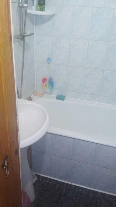 Сдам комнату девушке комната женщине в 3х комнатной квартире