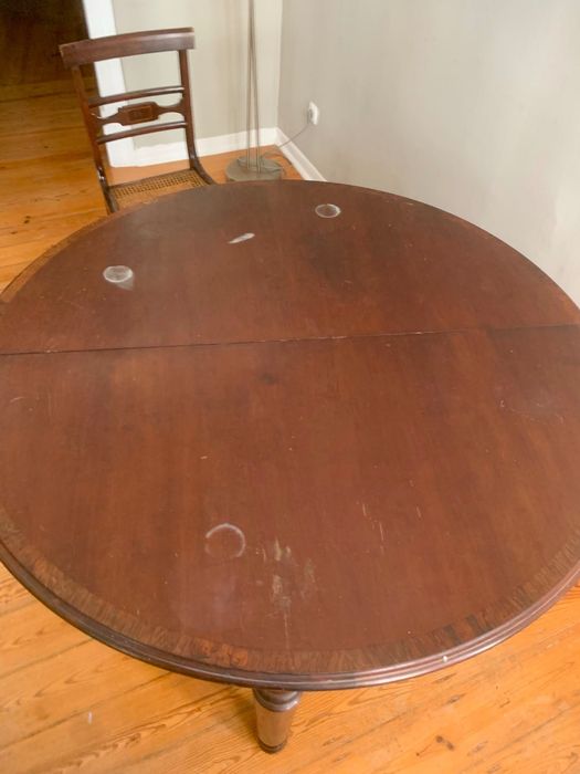 Mesa de casa de jantar e 4 cadeiras