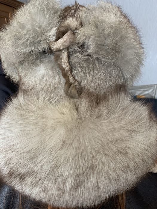 Is i czapka z lisa srebrnego PRL