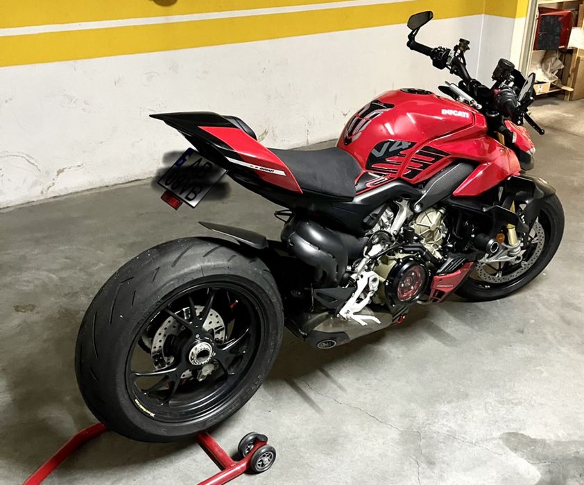 Ducati Streetfighter V4
