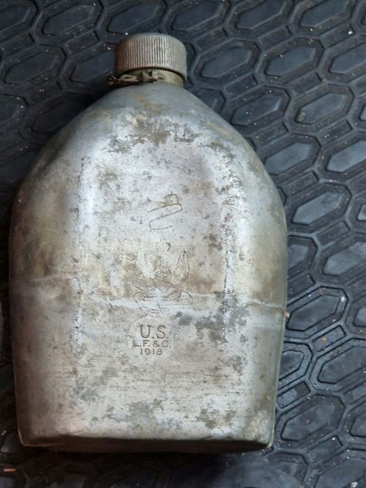 Menaszka wojskwa z aluminium
