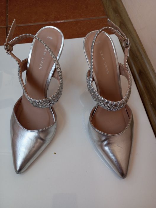 Срібні босоніжки для святкової події. 38, 38.5