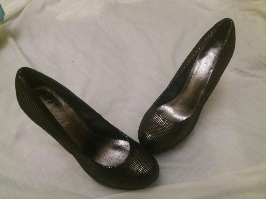 Blink Szpilki na platformie błyszczą polyskuja w świetle rozm 39