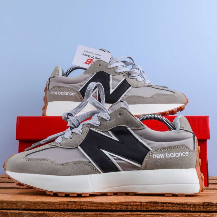(1866) Чоловічі Кросівки New Balance 327 сірі з чорною N (41-46) nb нб
