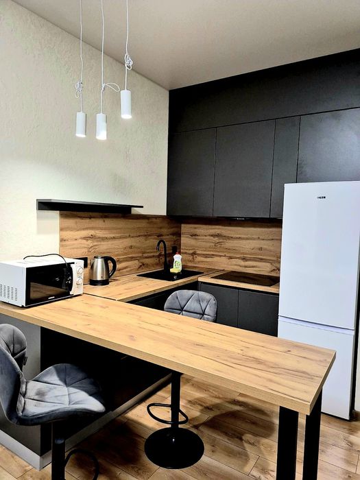 Сдам посуточно 1 комнатные апартаменты-студию ЖК Бартоломео, видовая