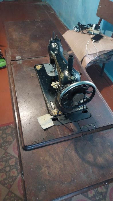 Швейна машинка SINGER