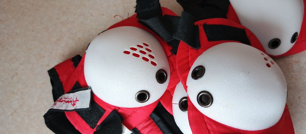 Дитячий захист для роликів, скейта, самоката Amigo Sport (комплект)