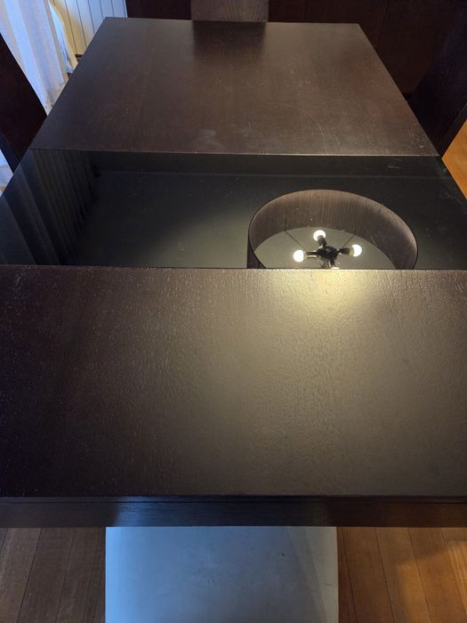Vendo mesa com cadeiras
