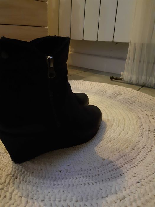 Botki na koturnie lasocki 37