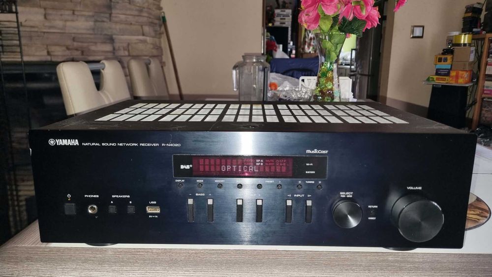 Ampituner Yamaha R-N402D DAB+ FM WiFi USB Bluetooth Optical Caoxial