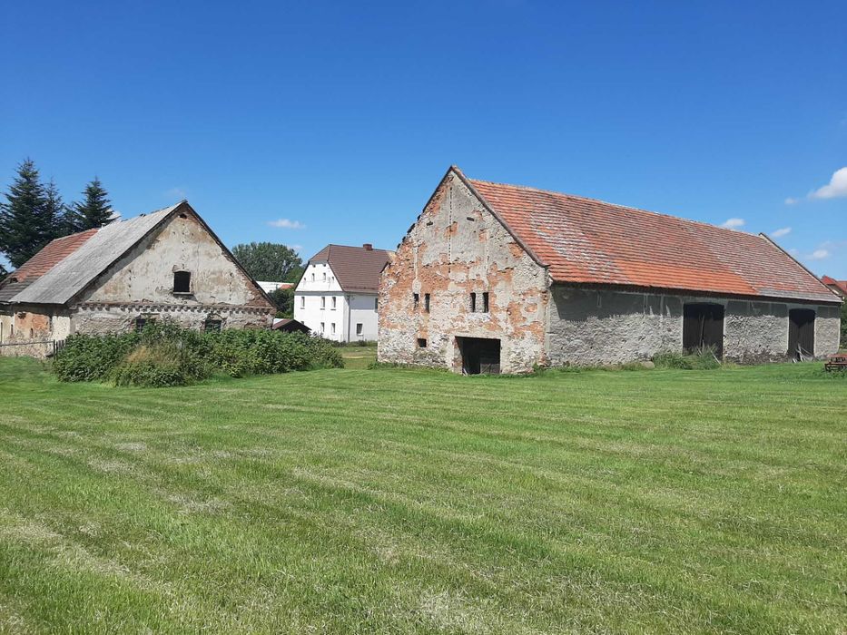 Sprzedam udział - dom z zabudowaniami gospodarczymi