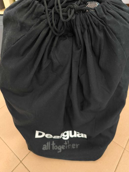 Mala de viagem com as medidas de cabine nova (Marca Desigual)