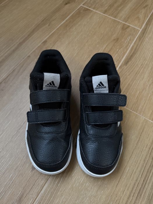 Кросівки Adidas для хлопчика 33 р