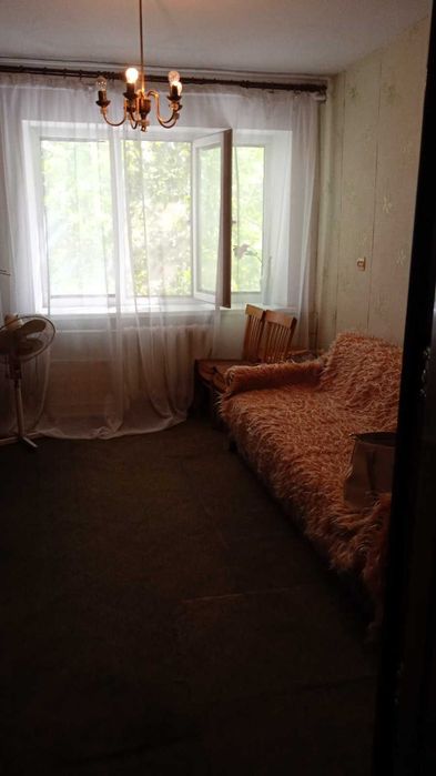 Продам комнату в коммуне на Сегедской пр. Гагарина