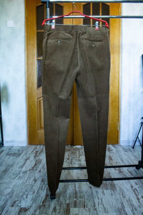 Продам вельветовый мужской костюм Alta Moda