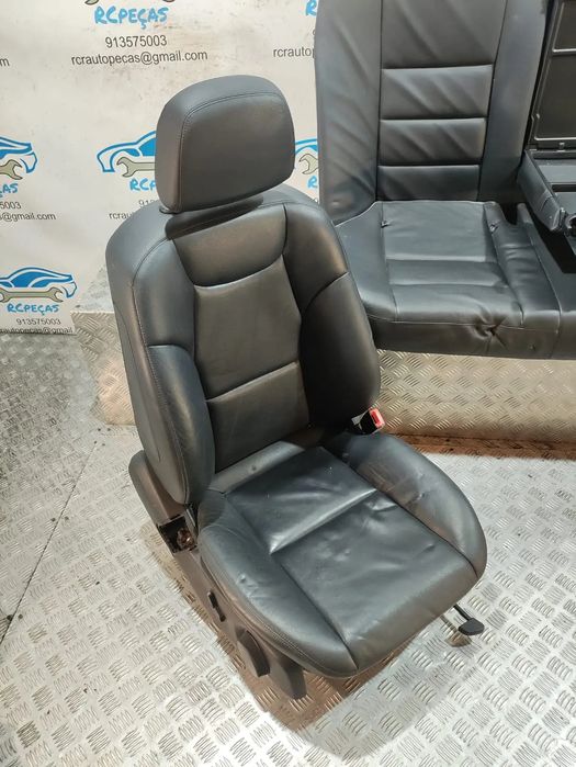 Conjunto Bancos Pele Mercedes Benz Class C W204 Sport AMG Carro