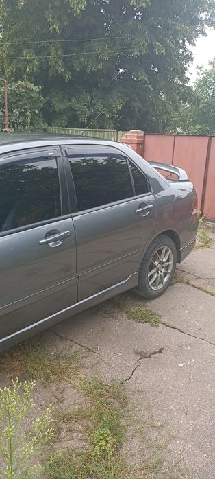 Mitsubishi lancer