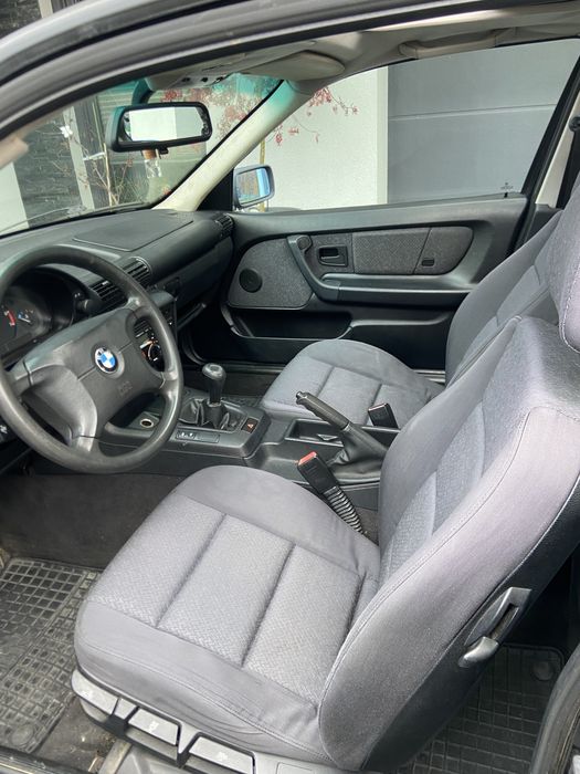 BMW E36 COMPACT 316i 1.9L 2000.r
