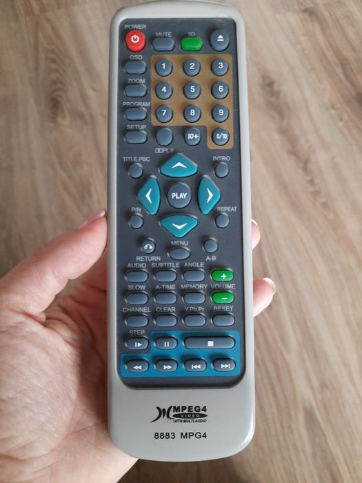 Pilot MPEG4 video with multi audio 8883 MPG4