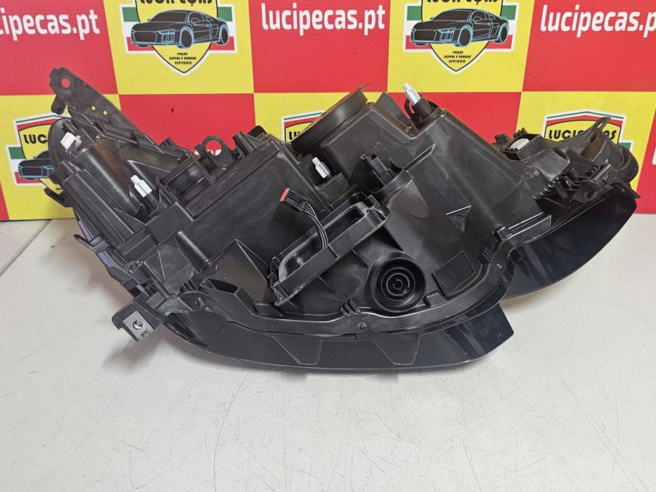 Otica Esquerda Renault Megane IV | 139281