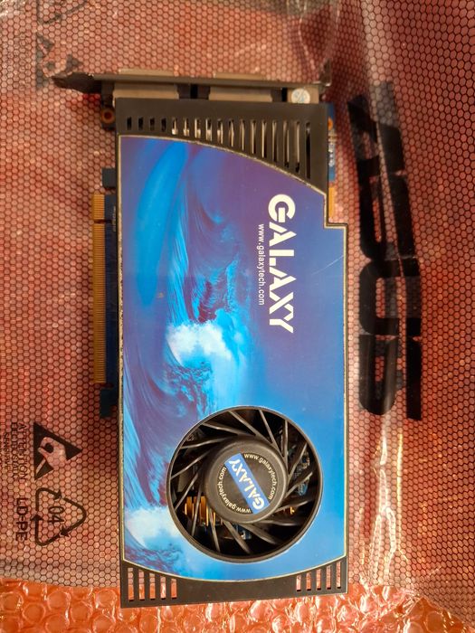 Kartę graficzną Galaxy GeForce 9600 GT 512 MB.
