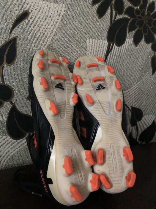 Футбольні бутси р.41