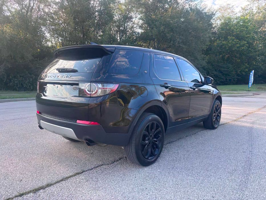 Land Rover Discovery      2017