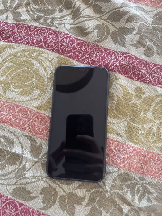 Iphone 11 quase novo 128 gb preto