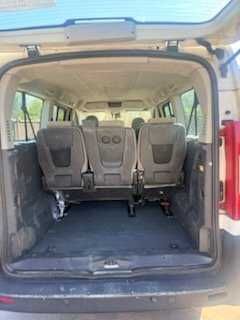 8- osobowy Peugeot Expert 2008 r