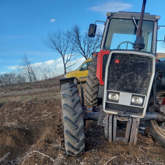 Massey ferguson.