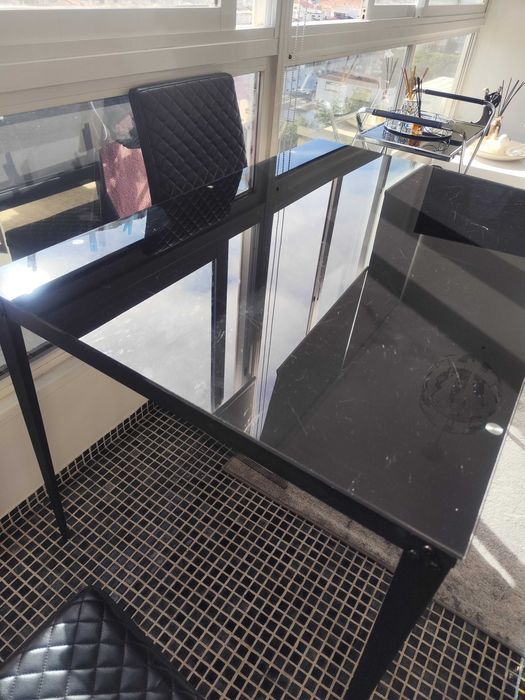Mesa de vidro Preto 1.20 por 0.80 cm