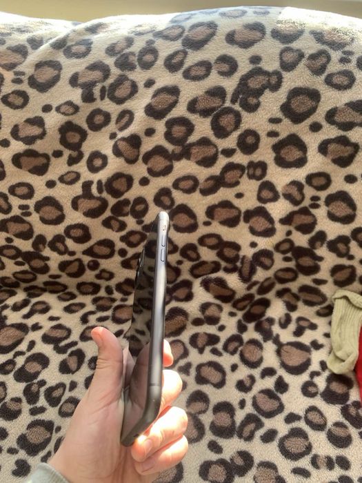 Айфон 11 максимална ємність 77