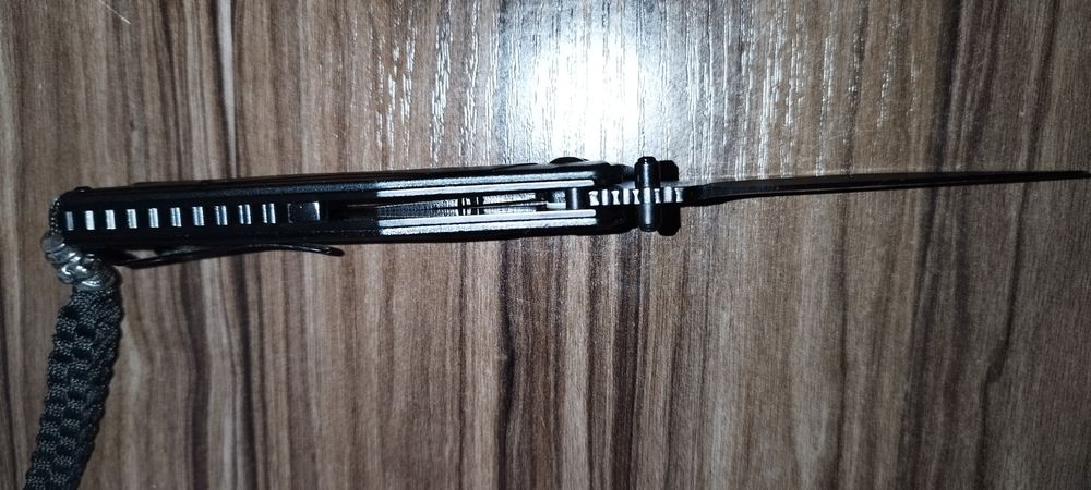 Продам нож роскладный